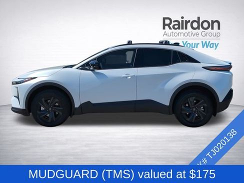 Used 2026 Toyota C-HR AWD/4WD image 4