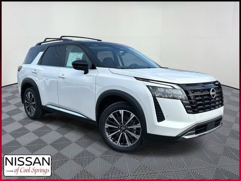 New 2026 Nissan Pathfinder Platinum AWD/4WD image 1