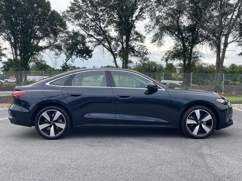 Used 2025 Audi A5 2.0T Premium Plus w/ Premium Plus AWD/4WD image 8