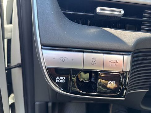 Used 2024 Hyundai Ioniq 5 Limited image 22