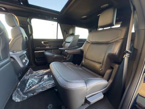 New 2025 Ford Expedition Platinum w/ Stealth Appearance Package image 29