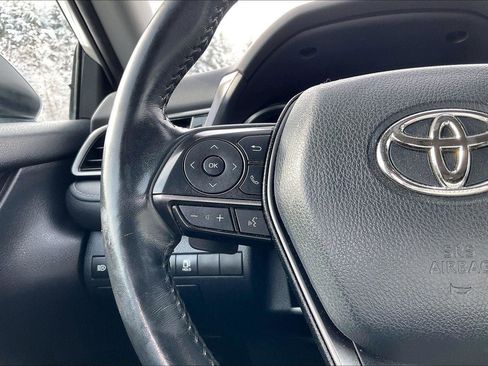 Used 2022 Toyota Camry XSE image 19