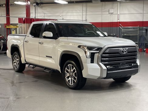Used 2024 Toyota Tundra Limited w/ Power Package AWD/4WD image 2