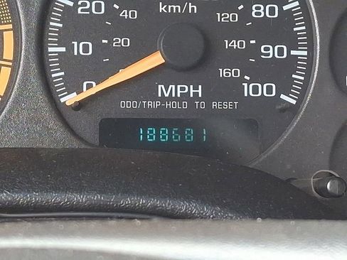 Used 2003 Chevrolet S10 Pickup LS w/ LS Preferred Equipment Group image 16