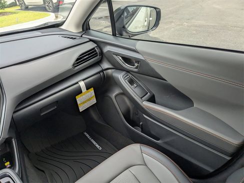 New 2025 Subaru Crosstrek 2.5i Limited w/ Popular Package #3A image 15