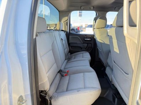 Used 2018 Chevrolet Silverado 1500 Custom image 15