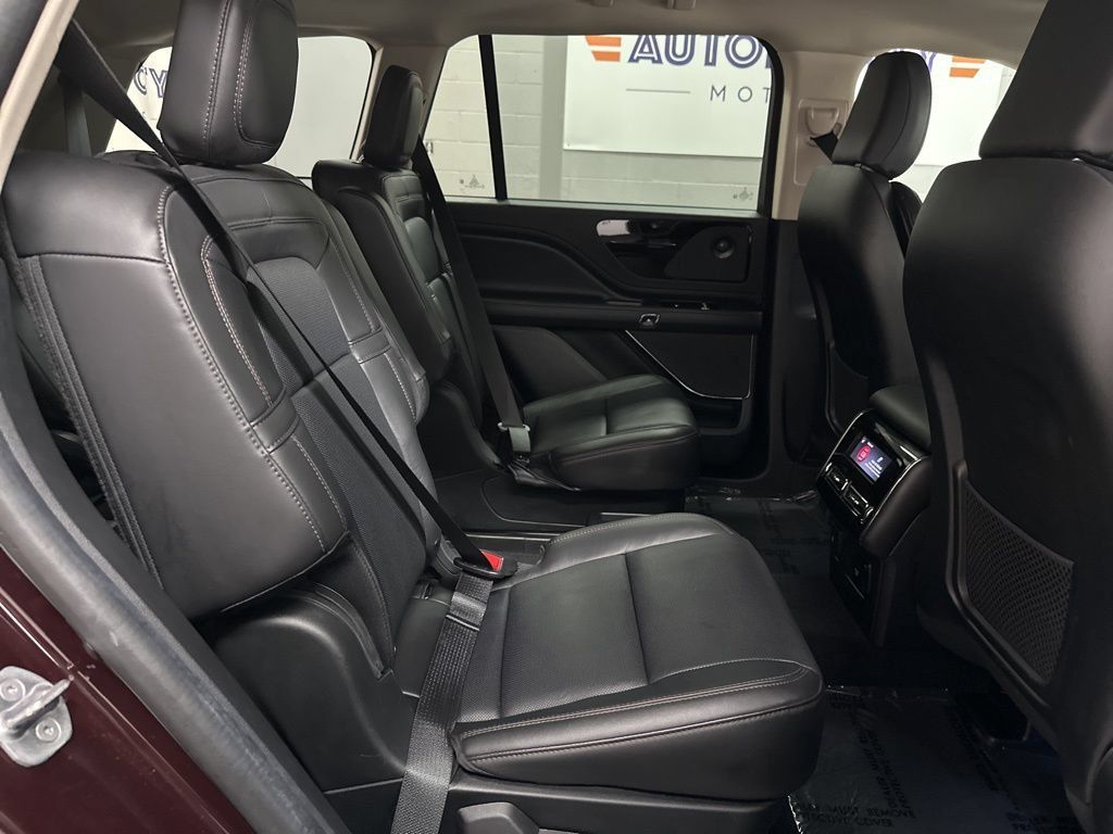 Used 2023 Lincoln Aviator Reserve w/ Equipment Group 201A AWD/4WD image 44