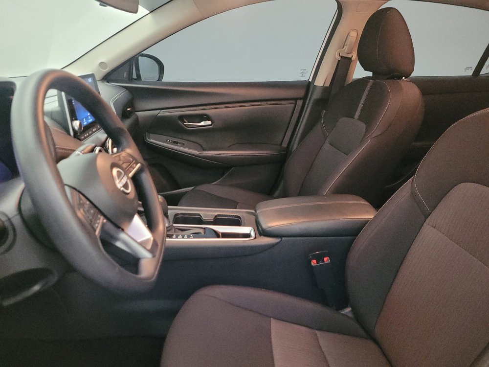 Used 2025 Nissan Sentra SV FWD image 17