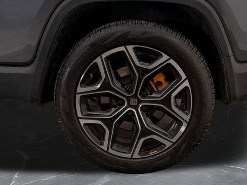 Used 2022 Rivian R1T Adventure image 44