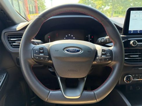 Used 2025 Ford Escape ST-Line AWD/4WD image 31