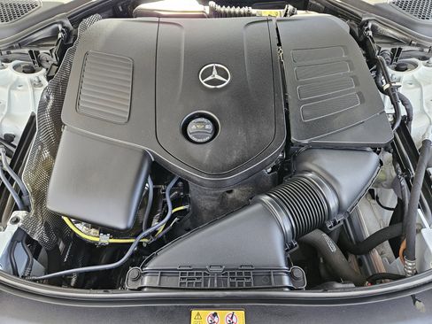 Used 2025 Mercedes-Benz E 350 Sedan image 31