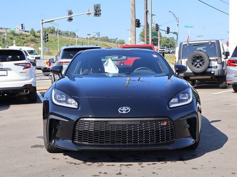 Used 2023 Toyota GR86 Premium w/ ALL Weather Mat Package (TMS) RWD image 2