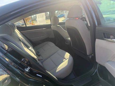 Used 2020 Hyundai Elantra SE image 13