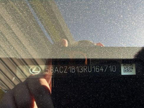 Used 2024 Lexus ES 350 w/ Accessory Package (Z2) image 38