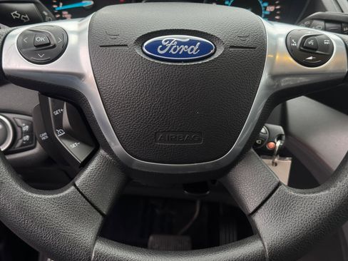 Used 2016 Ford Escape SE image 19