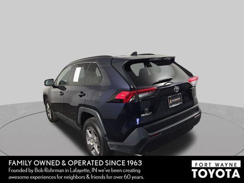 Used 2025 Toyota RAV4 XLE FWD image 9