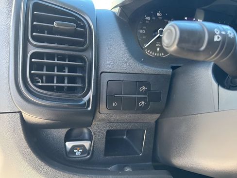 Used 2024 RAM ProMaster 2500 w/ Convenience Group FWD image 15