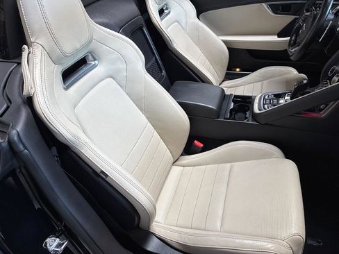 Used 2020 Jaguar F-TYPE Convertible image 27