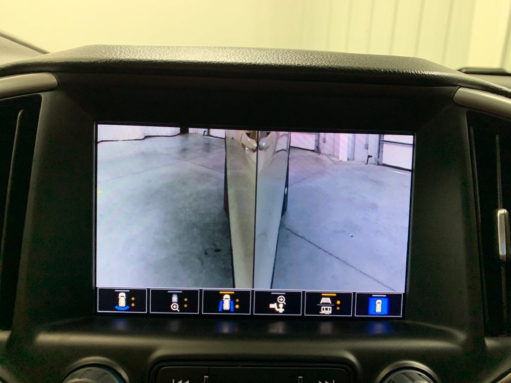 Used 2022 GMC Terrain AT4 w/ Infotainment Package II AWD/4WD image 13