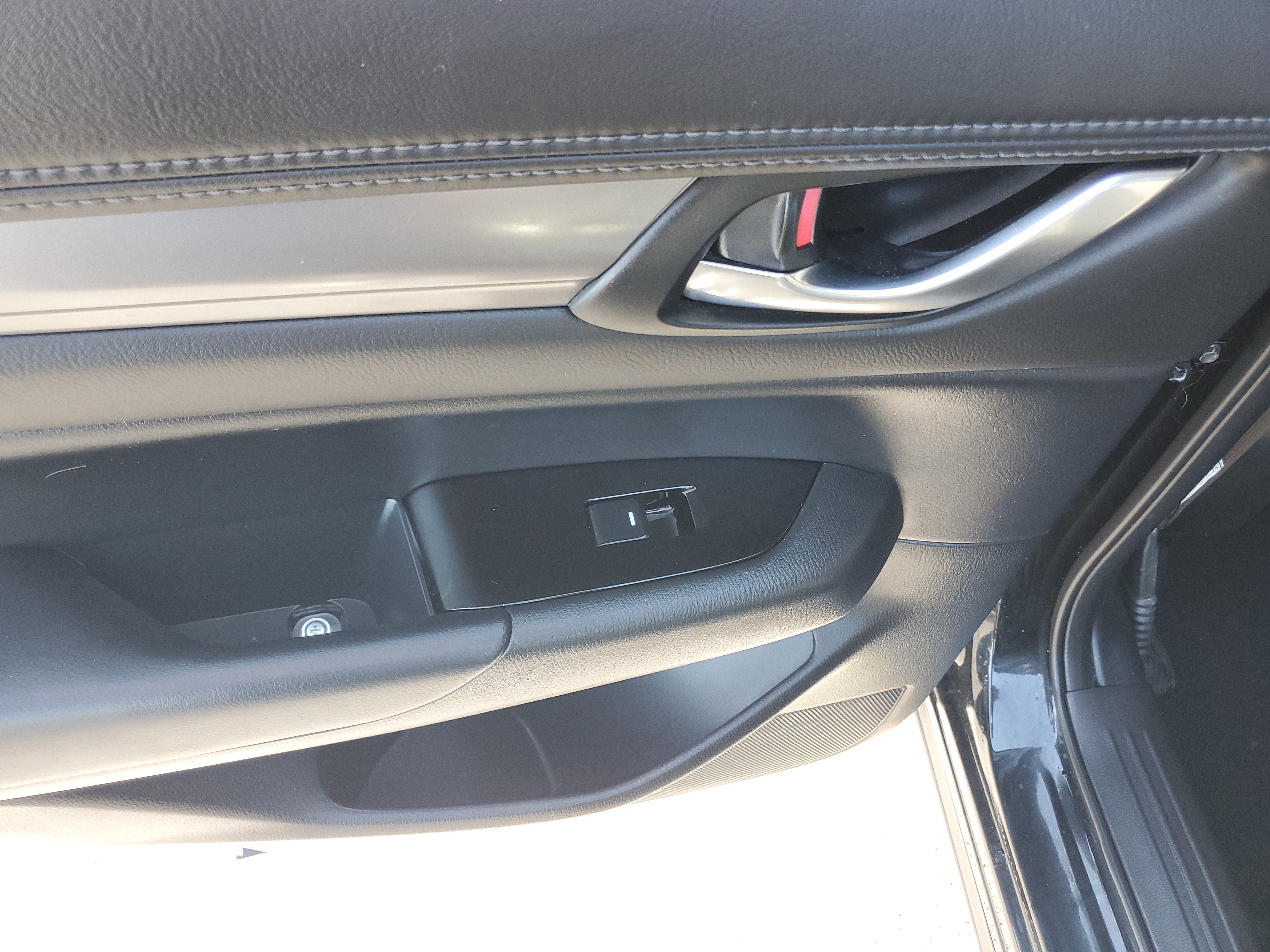 Used 2018 MAZDA CX-5 Touring w/ Preferred Equipment Package AWD/4WD image 14