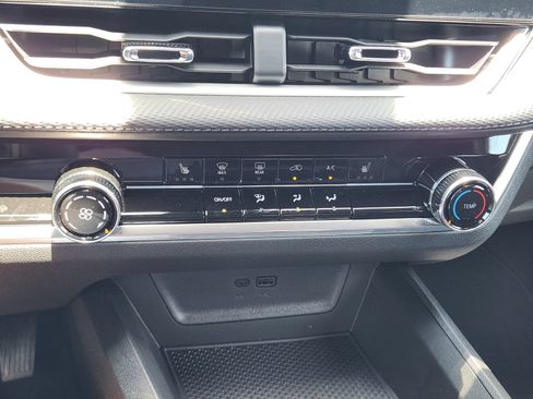 New 2027 Chevrolet Equinox LT FWD image 17