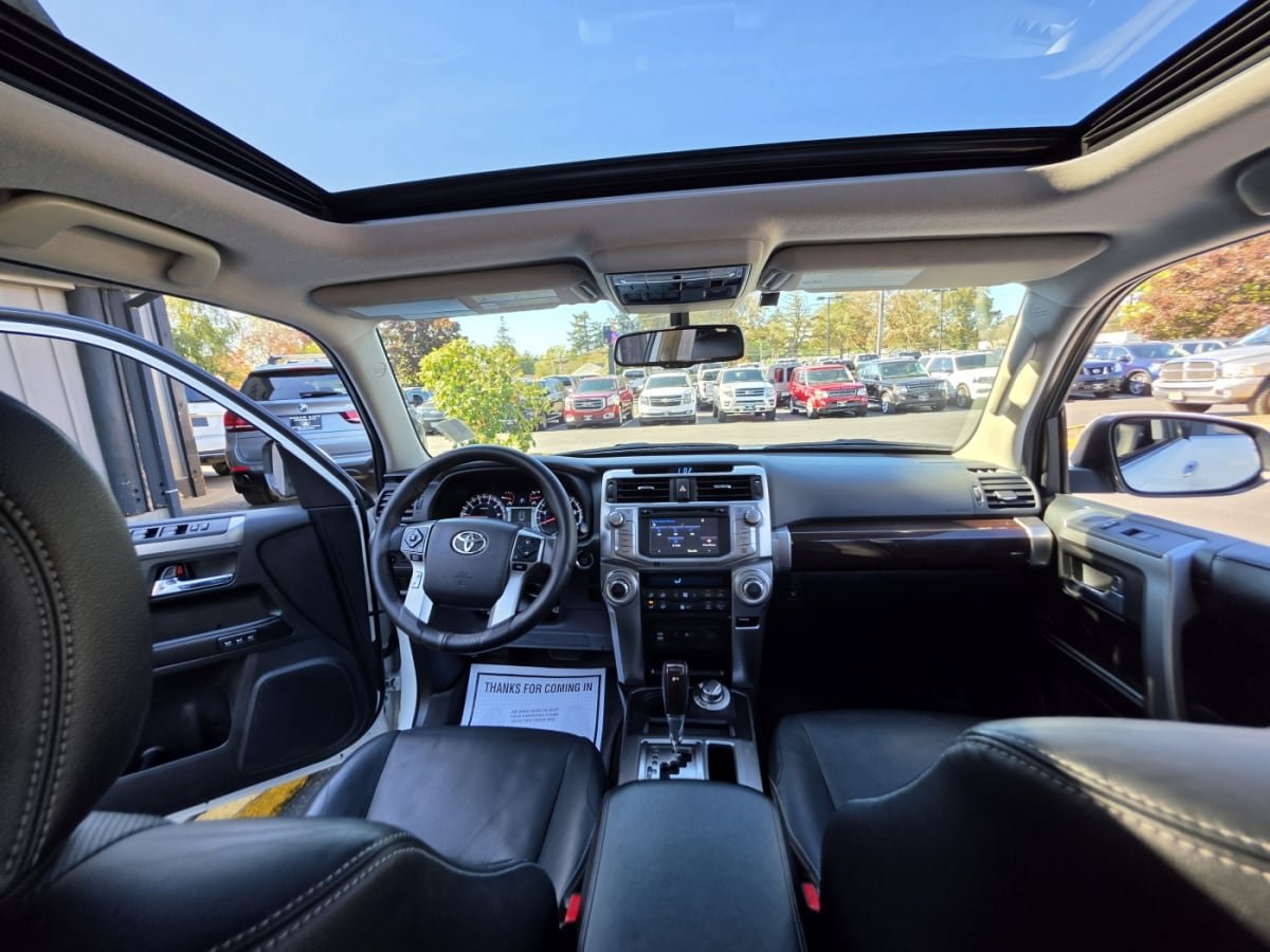 Used 2017 Toyota 4Runner Limited AWD/4WD image 9
