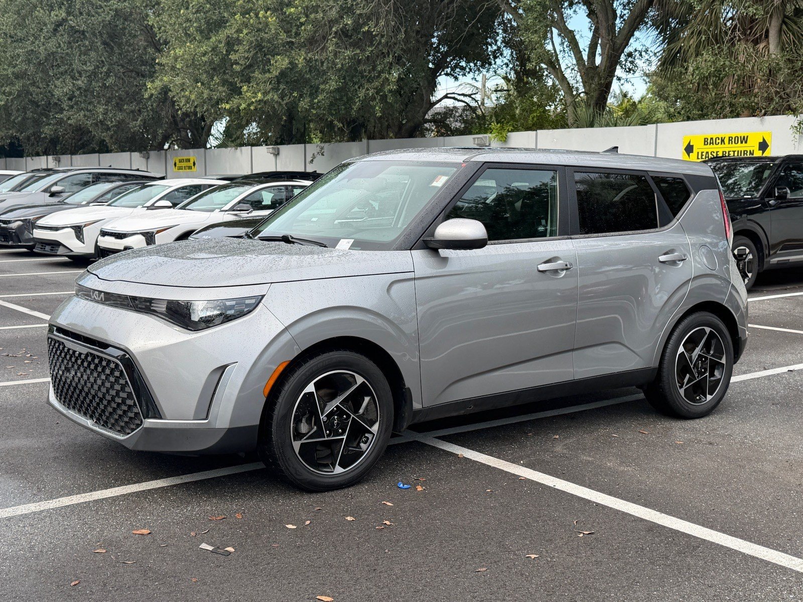 Certified 2023 Kia Soul EX FWD image 3