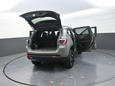 Used 2024 Jeep Compass Trailhawk image 36