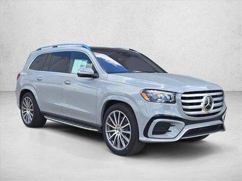 New 2026 Mercedes-Benz GLS 580 4MATIC image 5
