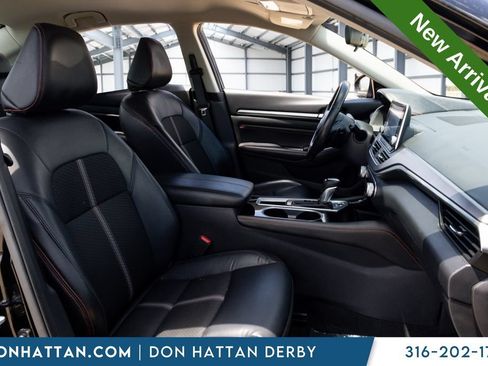 Used 2023 Nissan Altima 2.5 SR FWD image 17