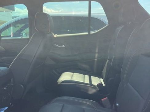Used 2023 Chevrolet Traverse Premier w/ Redline Edition FWD image 9