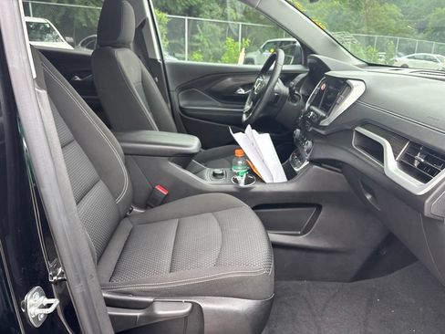 Used 2024 GMC Terrain SLE AWD/4WD image 16