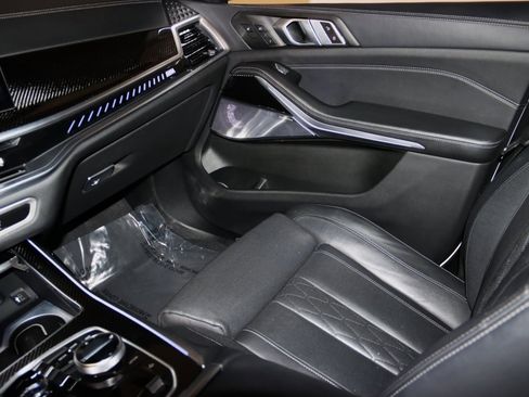 Used 2024 BMW X7 M60i image 56