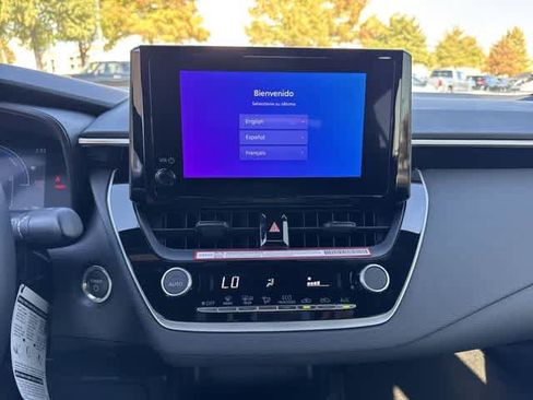 Used 2026 Toyota Corolla SE image 19