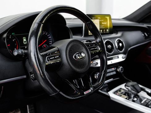 Used 2020 Kia Stinger GT2 image 24