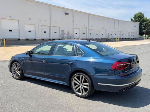 Used 2018 Volkswagen Passat 2.0T S FWD image 3