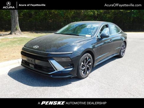 Used 2025 Hyundai Sonata SEL FWD image 1