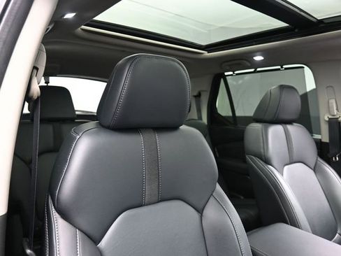 Used 2023 Honda Pilot Touring image 31