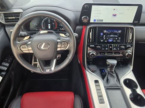 Used 2025 Lexus LX 600 F Sport w/ Accessory Package (2T) AWD/4WD image 15