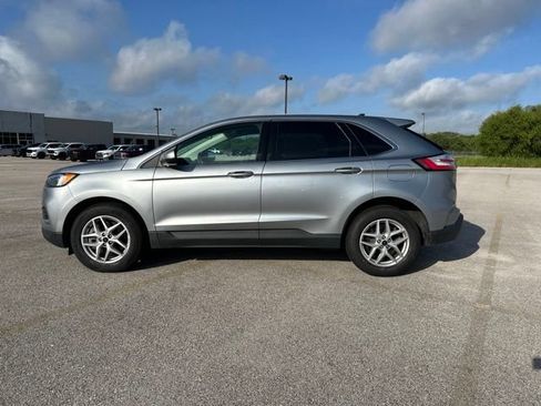 Used 2024 Ford Edge SEL AWD/4WD image 2