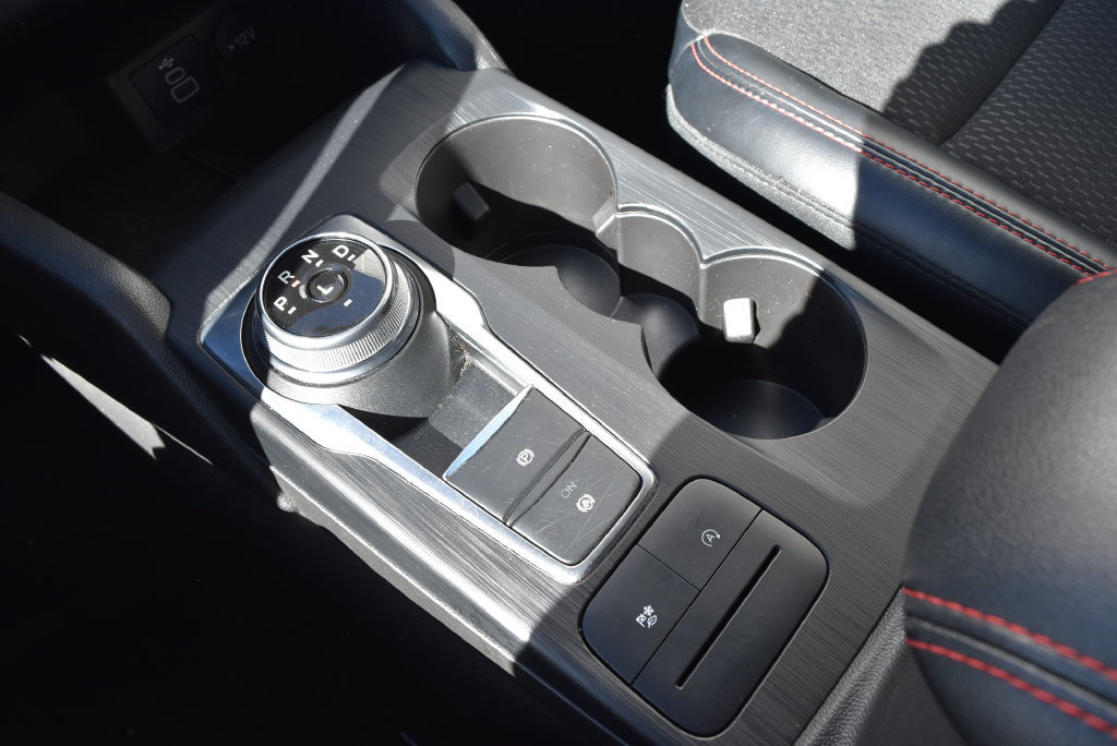 Used 2025 Ford Escape ST-Line FWD image 18
