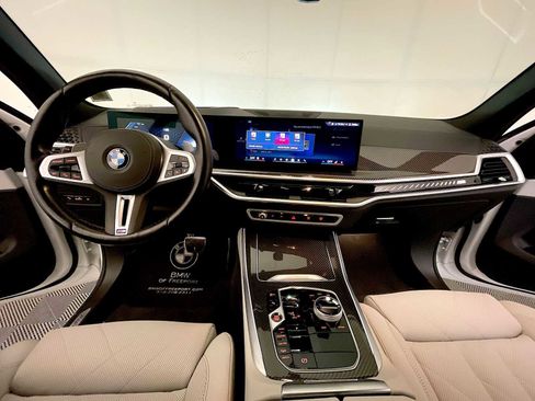 Used 2025 BMW X5 M60i w/ Executive Package image 14