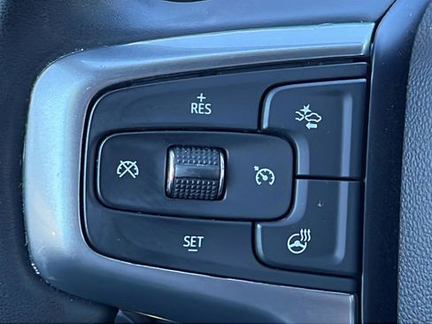 Used 2023 Chevrolet Silverado 1500 LT AWD/4WD image 18