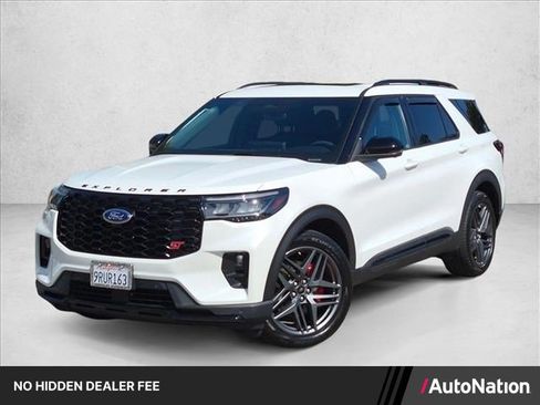Used 2025 Ford Explorer ST AWD/4WD image 1