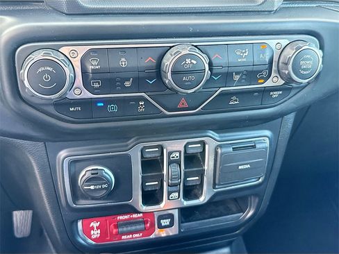 Used 2022 Jeep Wrangler Unlimited Rubicon 4xe w/ Cold Weather Group image 17