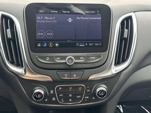 Used 2024 Chevrolet Equinox LT FWD image 8