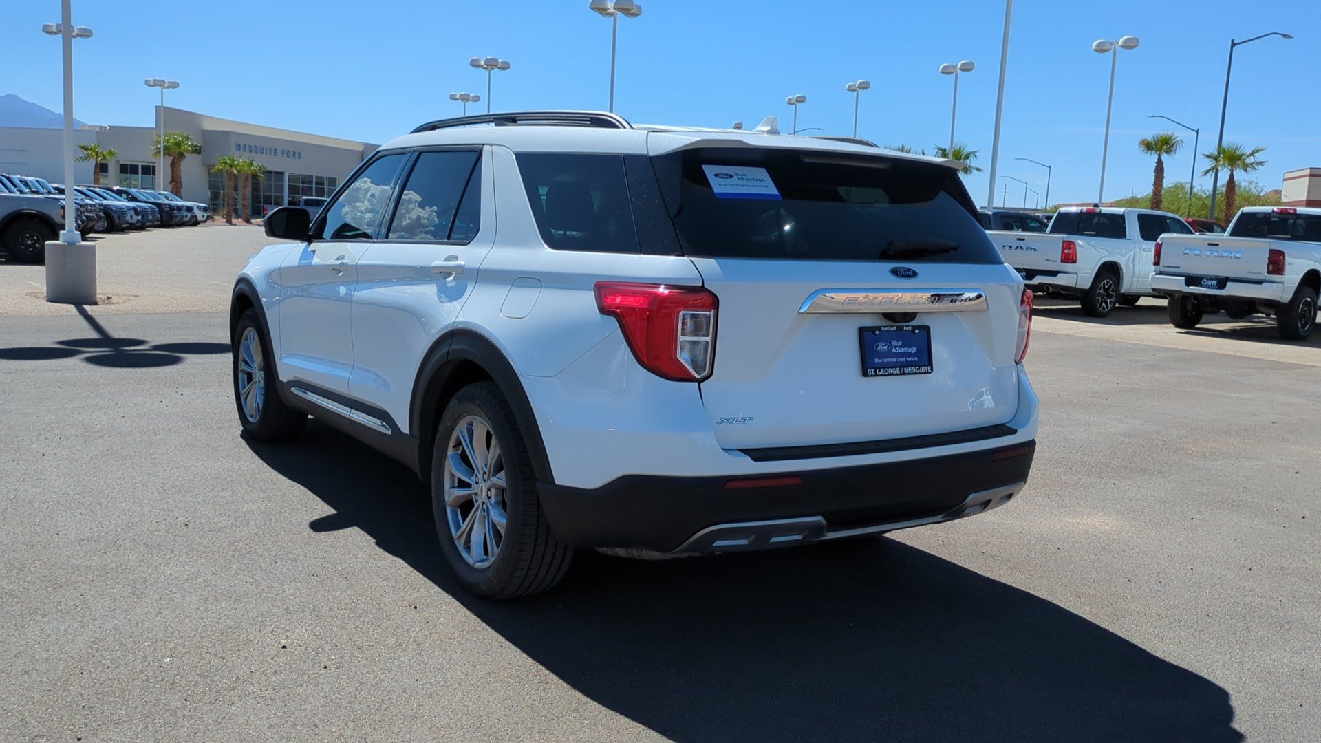 Used 2024 Ford Explorer XLT w/ Equipment Group 202A RWD image 7