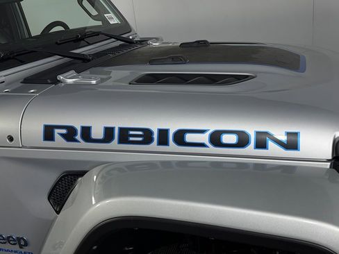 Used 2024 Jeep Wrangler Unlimited Rubicon 4xe AWD/4WD image 12