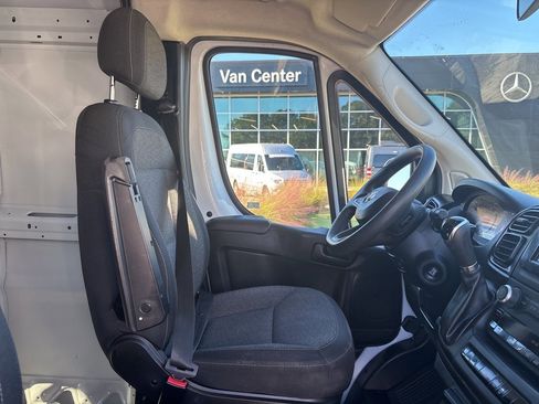 Used 2023 RAM ProMaster 2500 image 39