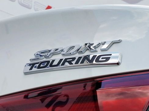 Used 2025 Honda Civic Sport Touring image 5